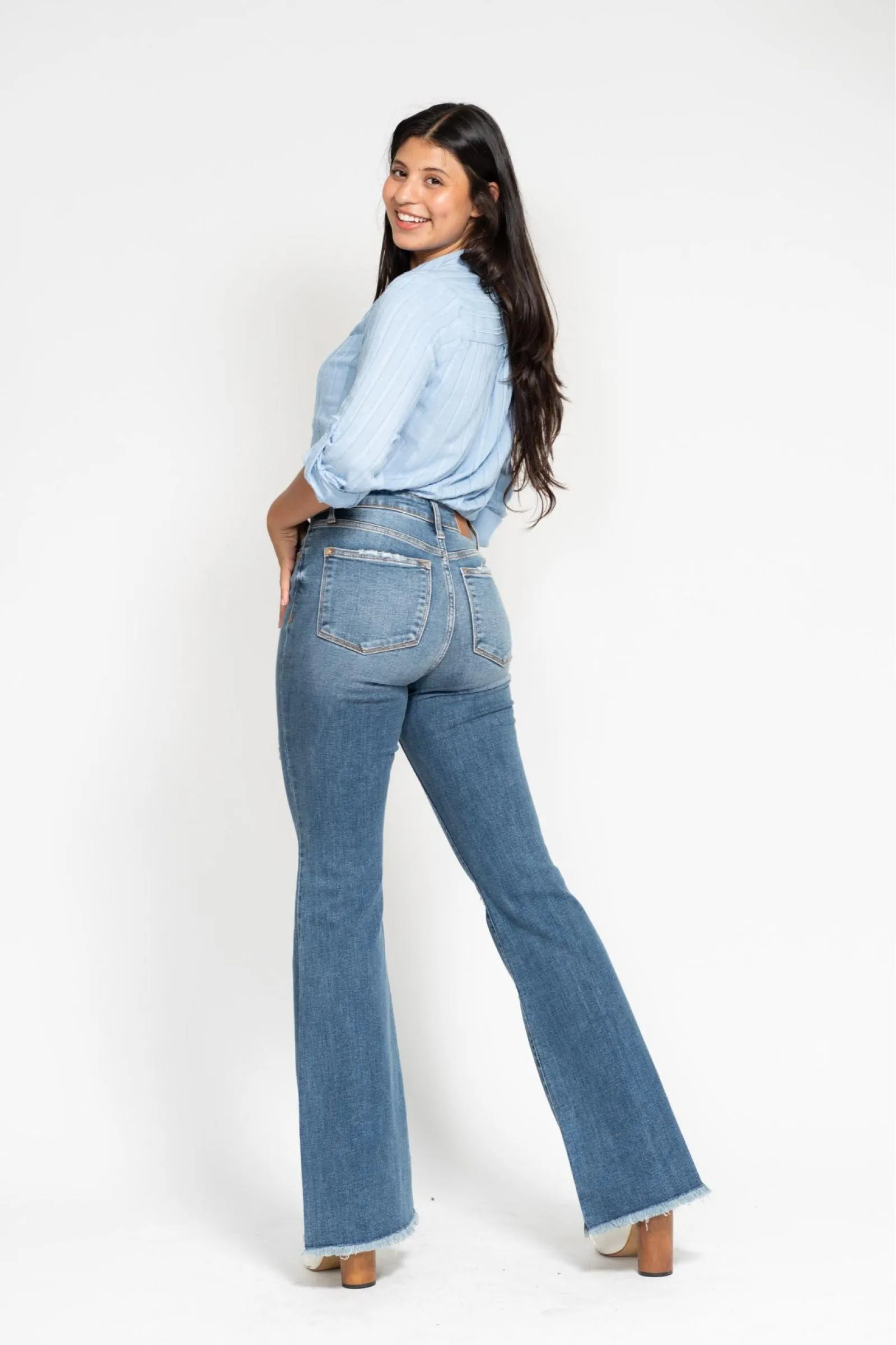 Judy Blue - Mid Rise Button Fly Flare W/Destroy Fray Hem Jeans - 82638