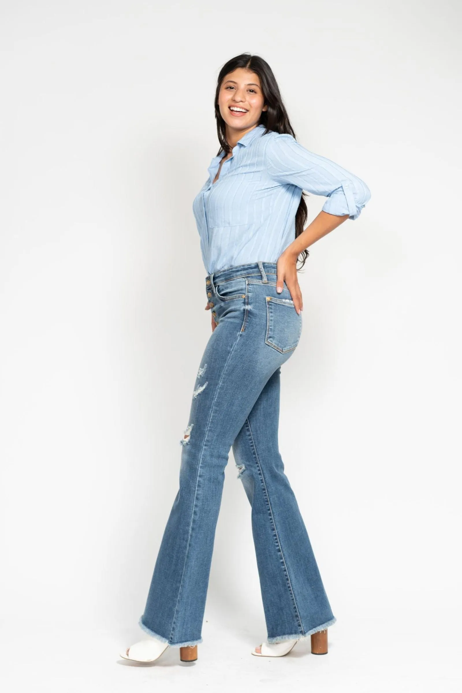 Judy Blue - Mid Rise Button Fly Flare W/Destroy Fray Hem Jeans - 82638